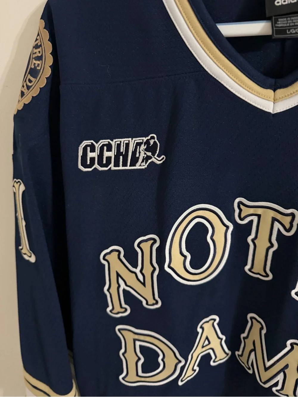 Vintage Notre Dame Fighting Irish Adidas CCHA Hockey Jersey # 1 - L